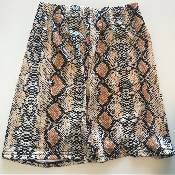 NWT Shein Biker Shorts Snakeprint Sz md and sm - Picture 2 of 2